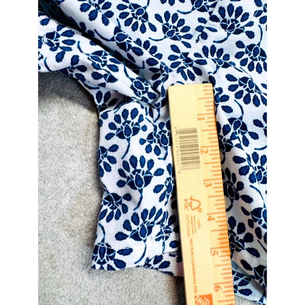 Liz Claiborne Floral Chino Shorts Womens 16 Blue White Mid Rise Summer Botanical